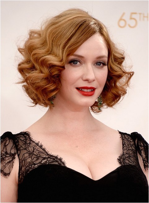 1960s hairstyle elegant short blonde curly hairstyle