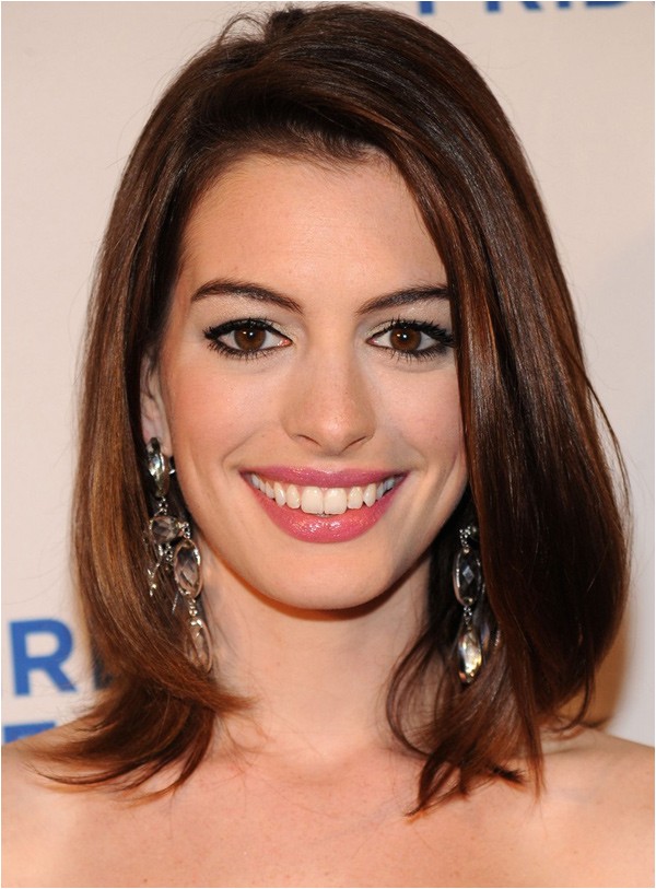 Anne Hathaway Bob Haircut Anne Hathaway S Long Bob Hairstyle