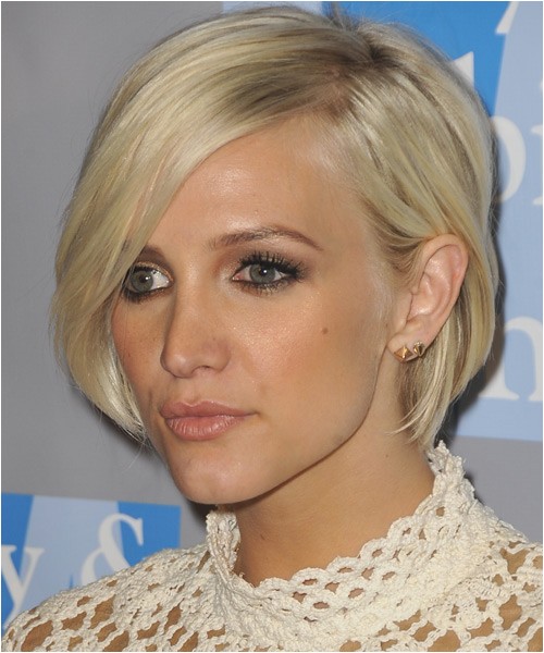 Ashlee Simpson low fuss hairstyle with side part