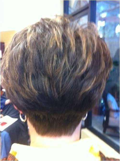 medium layered hairstyles back view