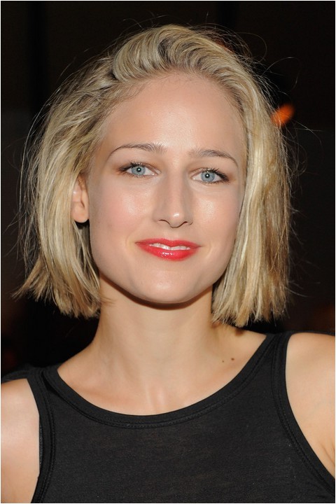 leelee sobieski short blunt bob hairstyle