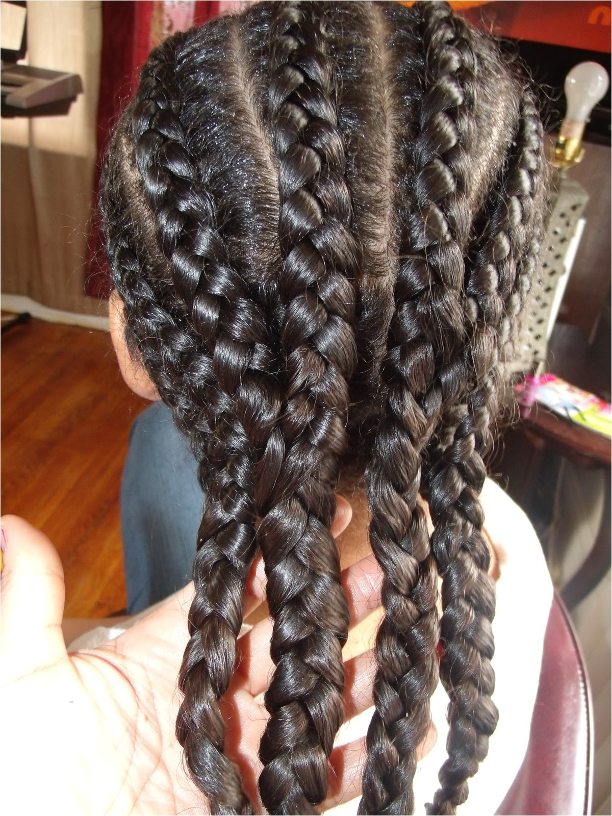 cute protective hairstyle for