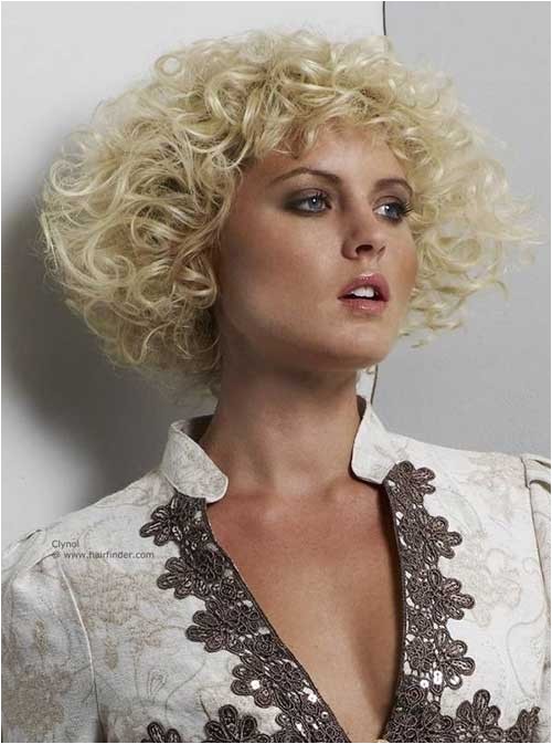 short curly hairstyles for thin hair