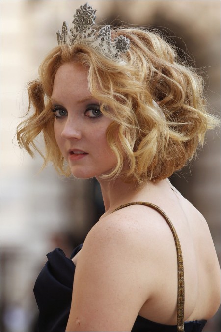 lily cole short haircut romantic short curly bob hairstyle