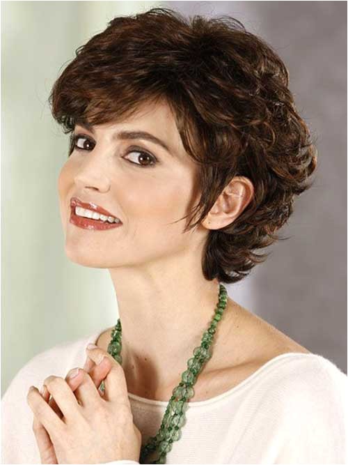 15 short curly hair for round faces