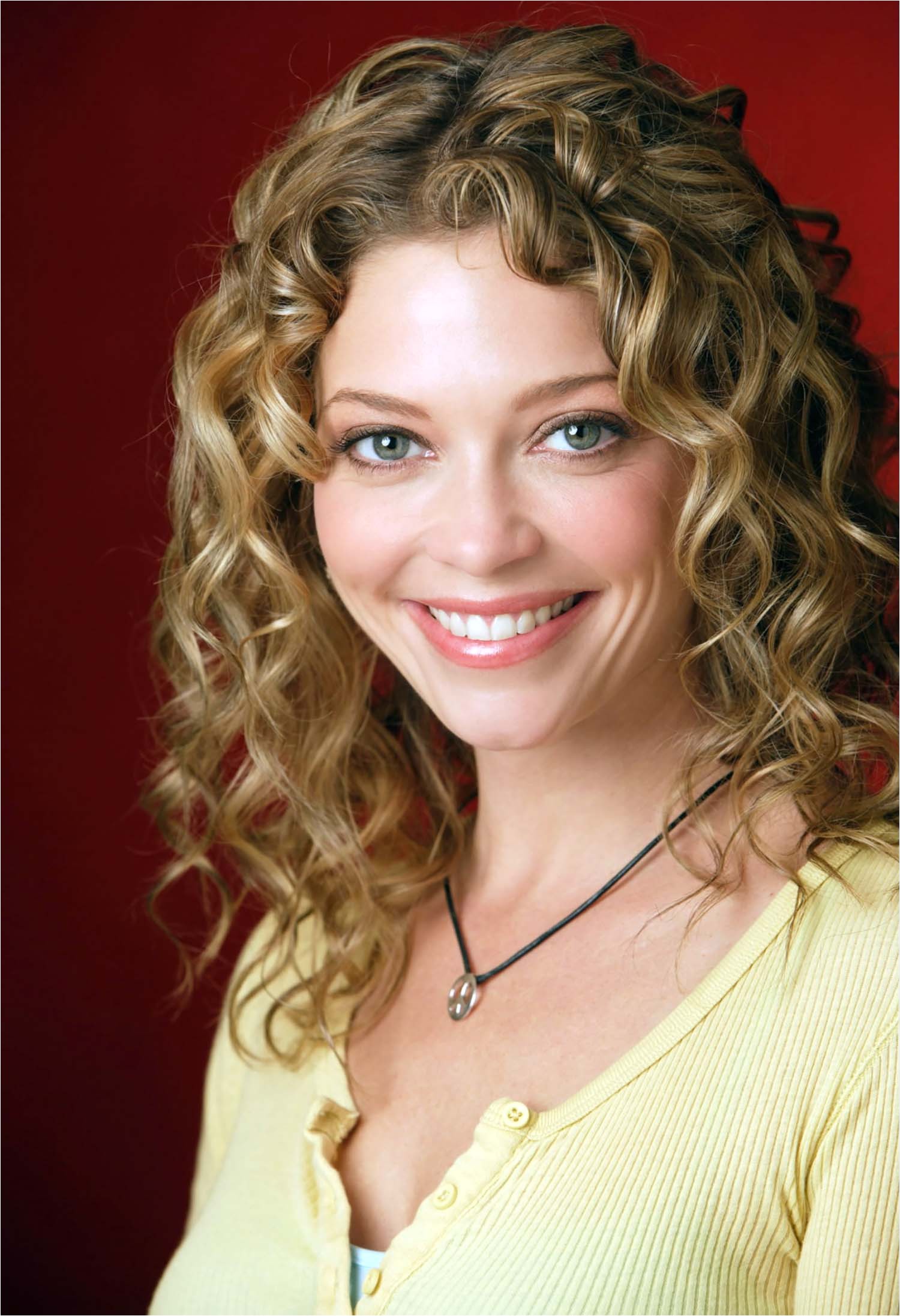 short curly hairstyles ideas