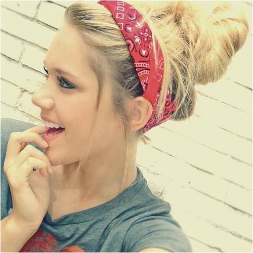 beautiful hairstyles with bandanas