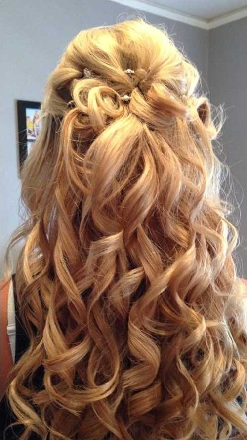 30 best half up curly hairstyles