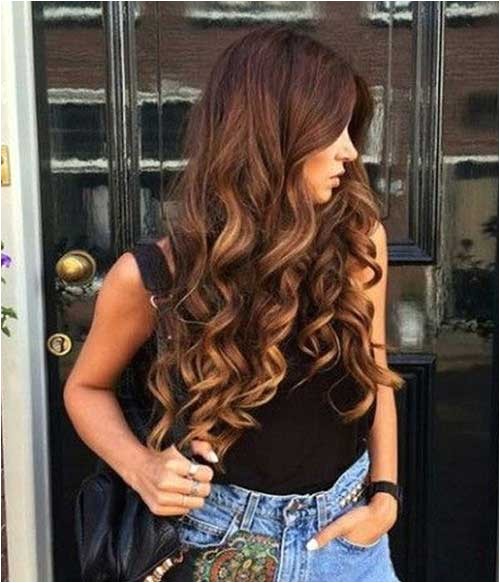 30 cute long curly hairstyles