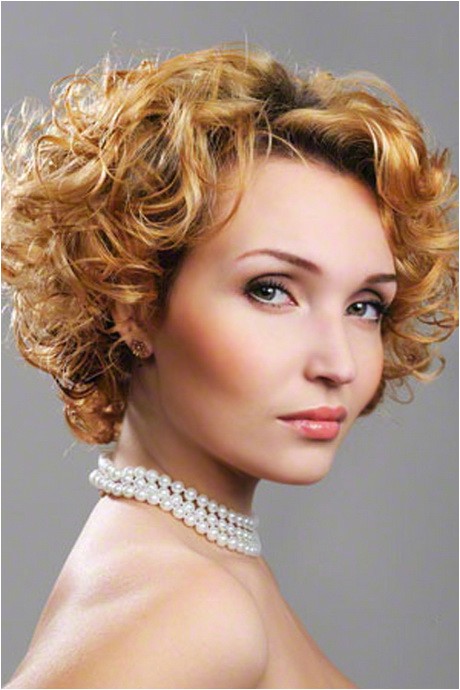 cute curly short hairstyles