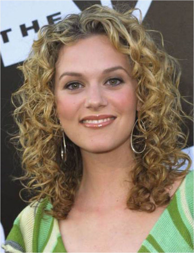 cute hairstyles for long curly hair for school