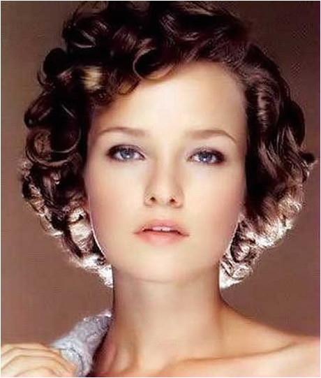 cute curly hairstyles for short hair