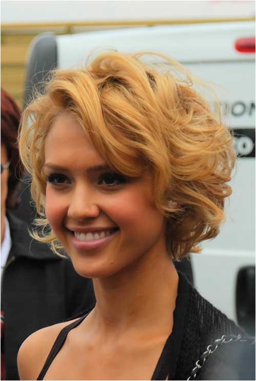 15 cute curly hairstyles for short hair