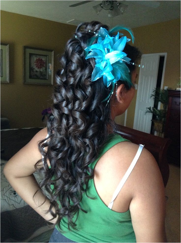 cute curly hairstyles for quinceaneras