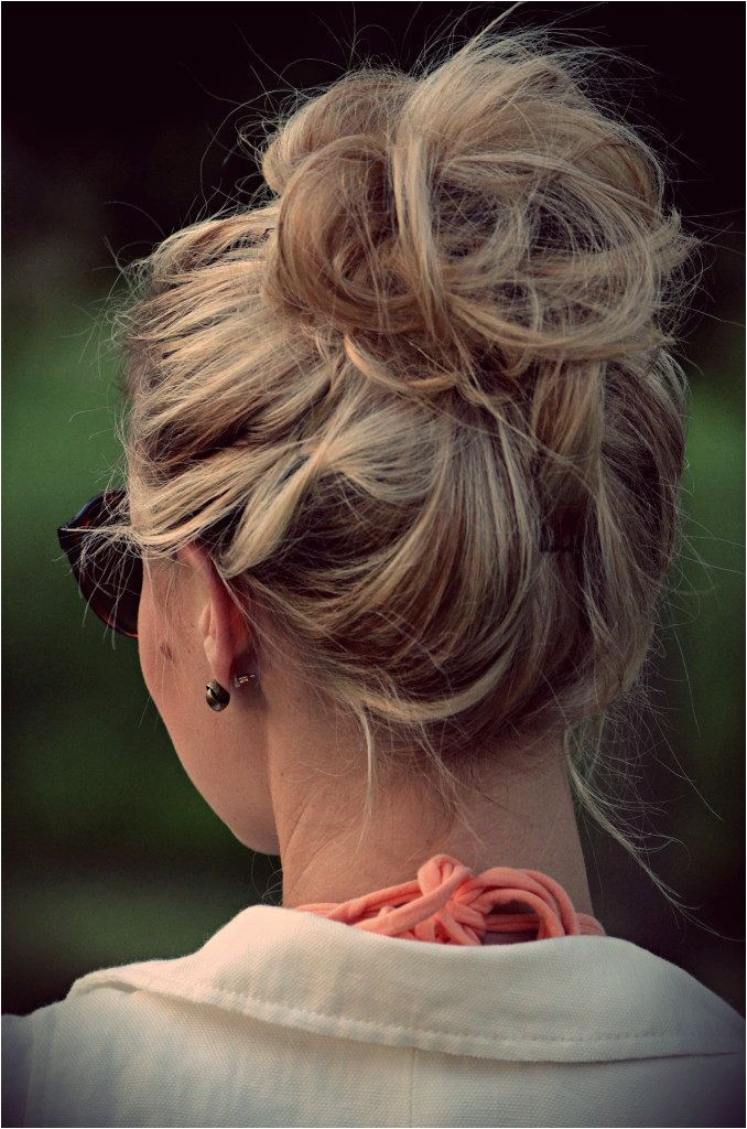 loose bun hair designs holiday