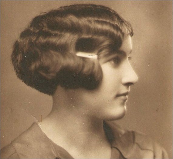 popular womens hairstyles for the 1920s