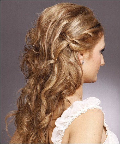 prom hairstyles curly half up