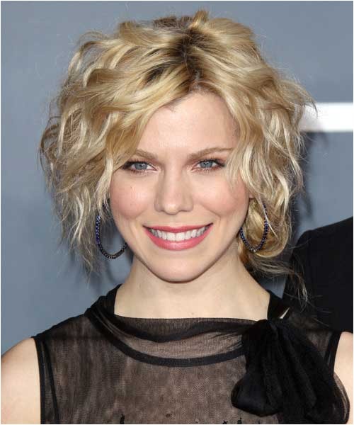 short curly hairstyles for thin hair