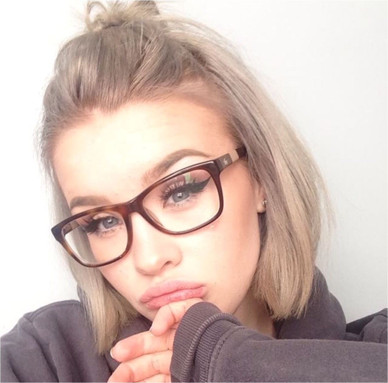 Women Glasses Trends that are About to Go Viral 34