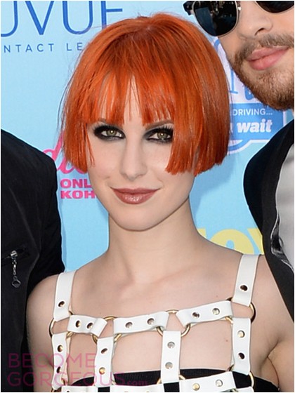 Hayley Williams Bob Haircut Paramore S Performance On Conan O Brien On 8 12 13