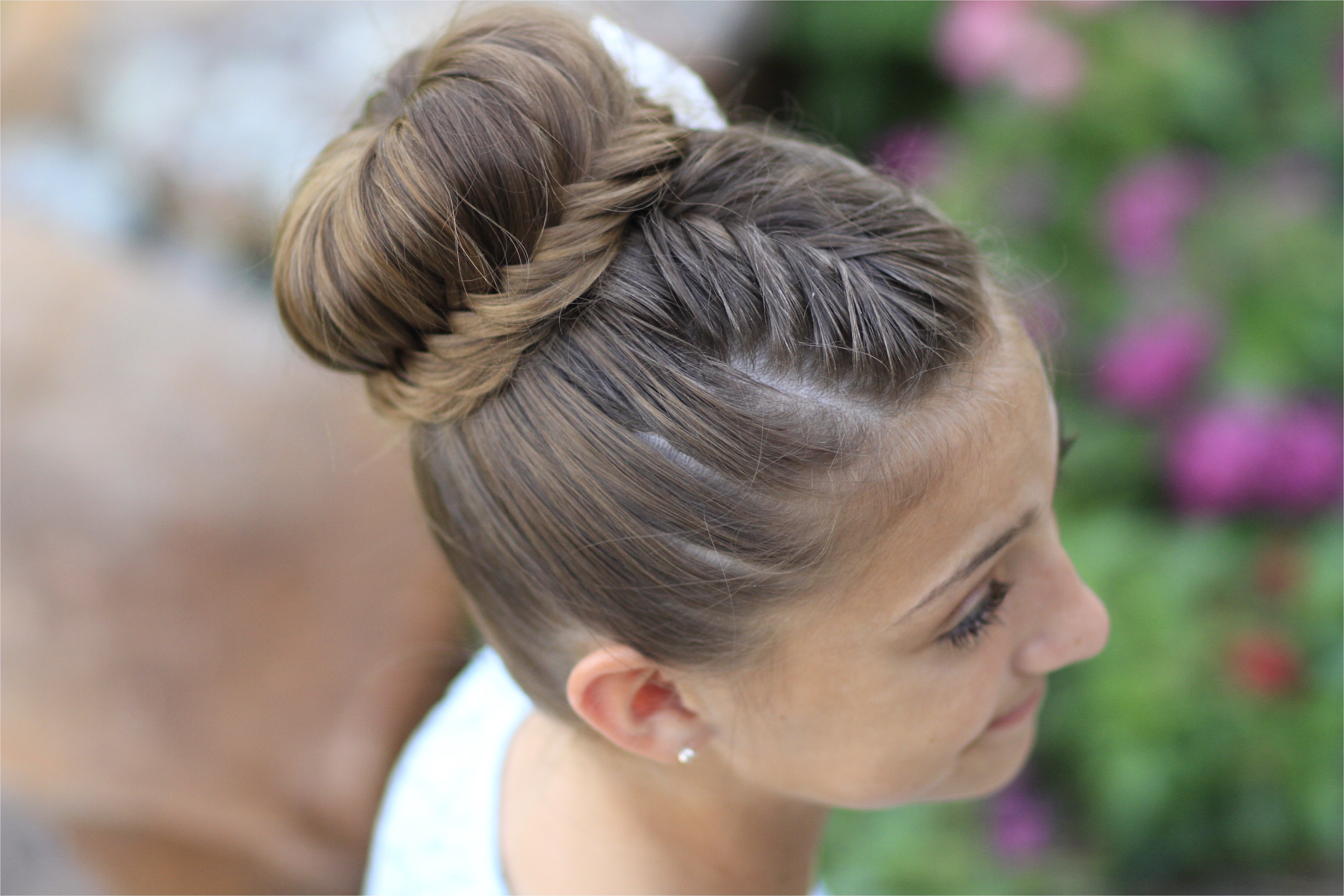 how to create a lace fishtail bun
