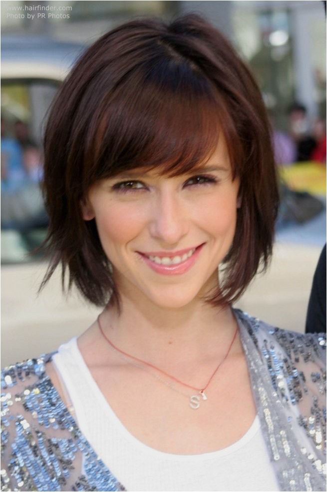 Jennifer Love Hewitt Bob Haircut Jennifer Love Hewitt with A Short Bob and Curved Bangs