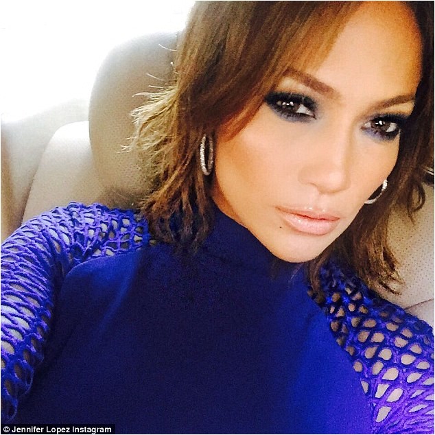 Jennifer Lopez unveils dramatic new choppy bob
