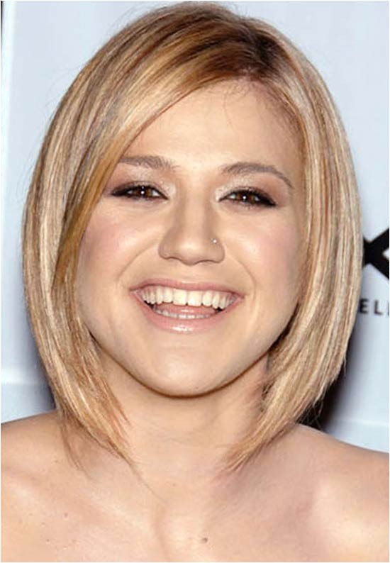 kelly clarkson hairstyles