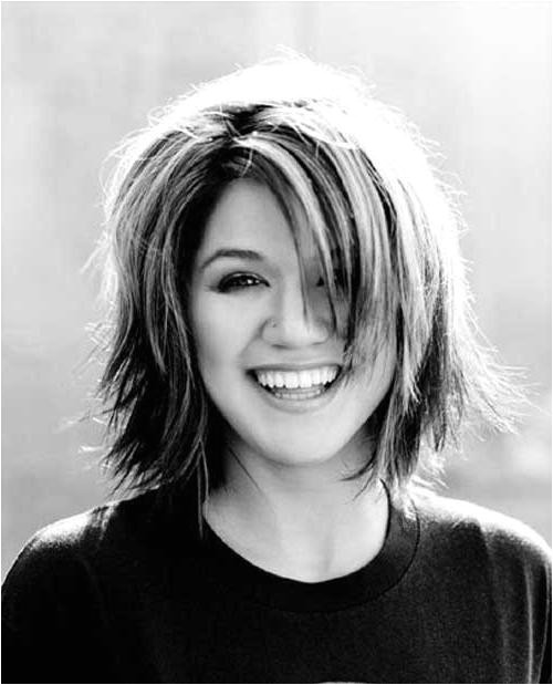 back of kelly clarkson bob haircut