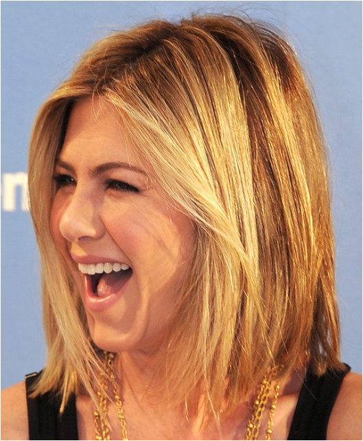 jennifer aniston medium hairstyles 2012