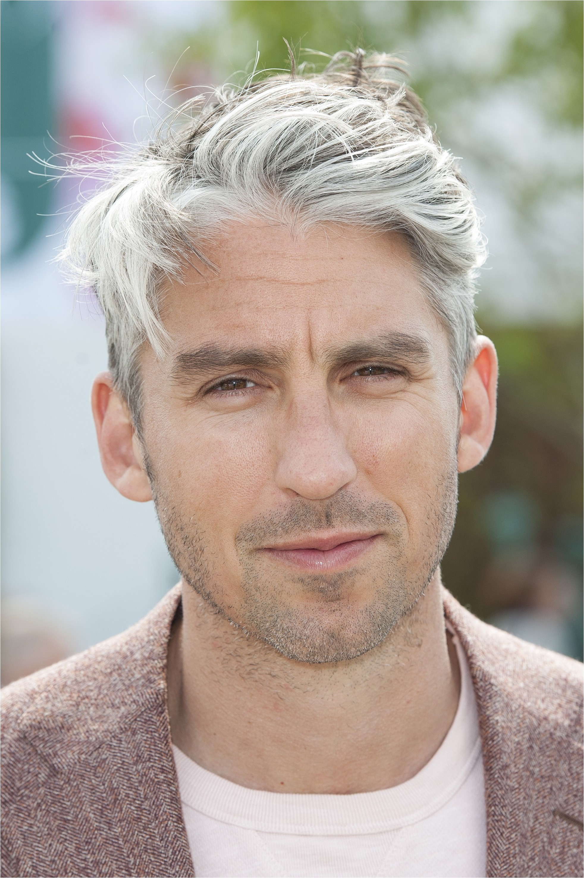 best haircuts grey hair