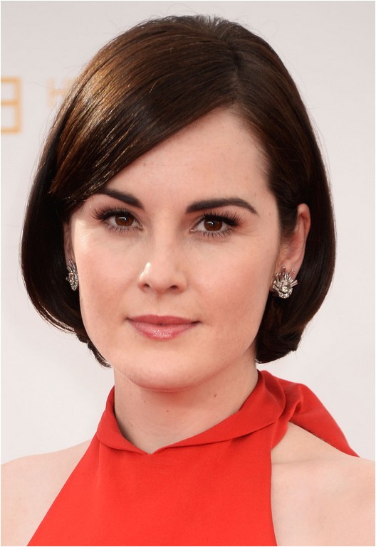 michelle dockery chic short bob haircut with bangs