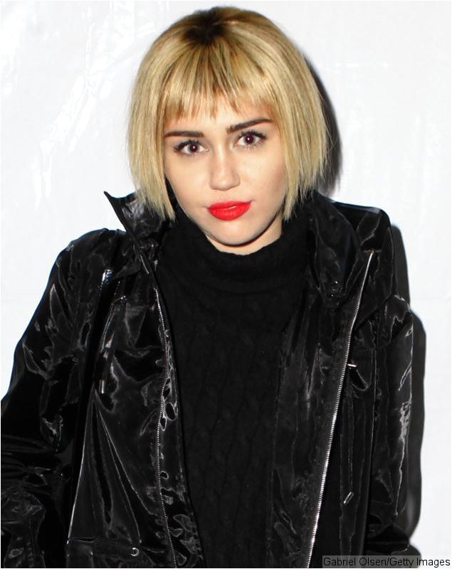 miley cyrus sports new short bob