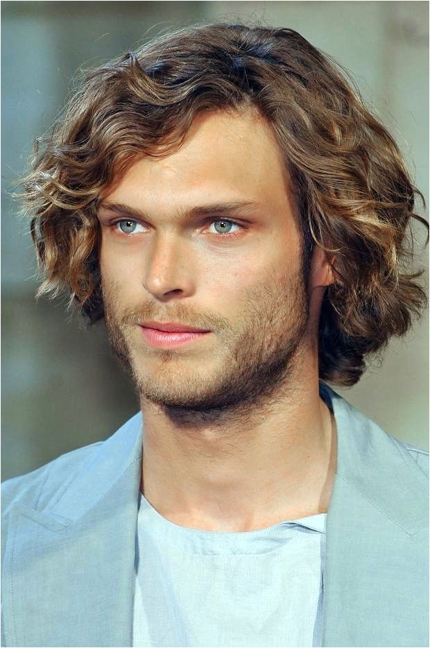 flirty wavy hairstyles for men more 6891