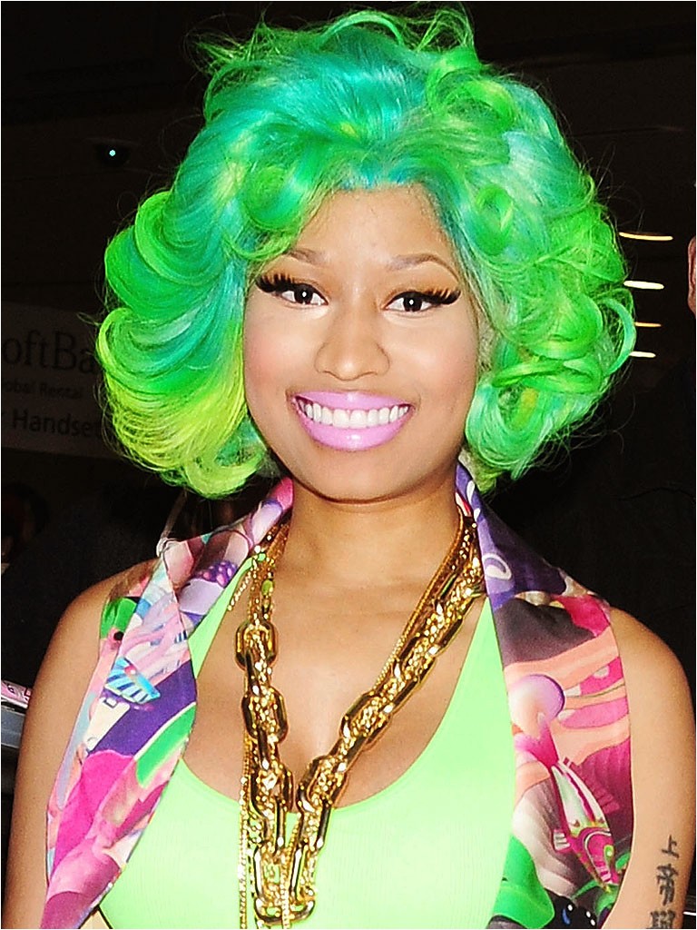 nicki minaj messy curly hair green color