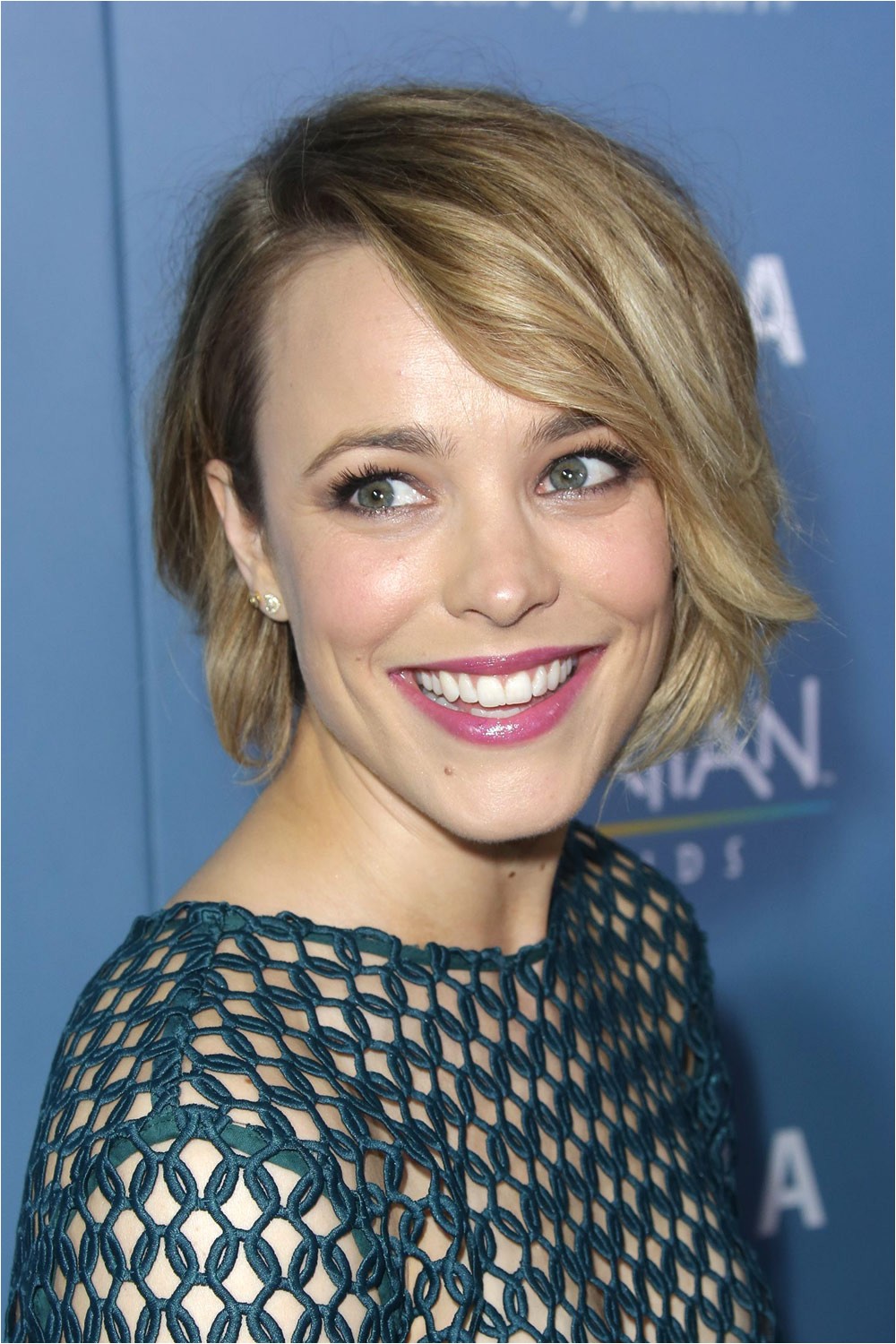 rachel mcadams and emma stone remind us why bob hairstyles are so hot for ss15