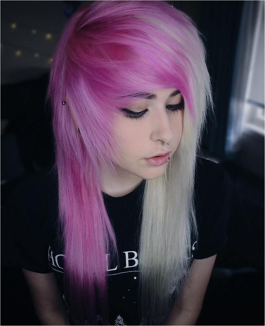 30 Deeply Emotional and Creative Emo Hairstyles for Girls