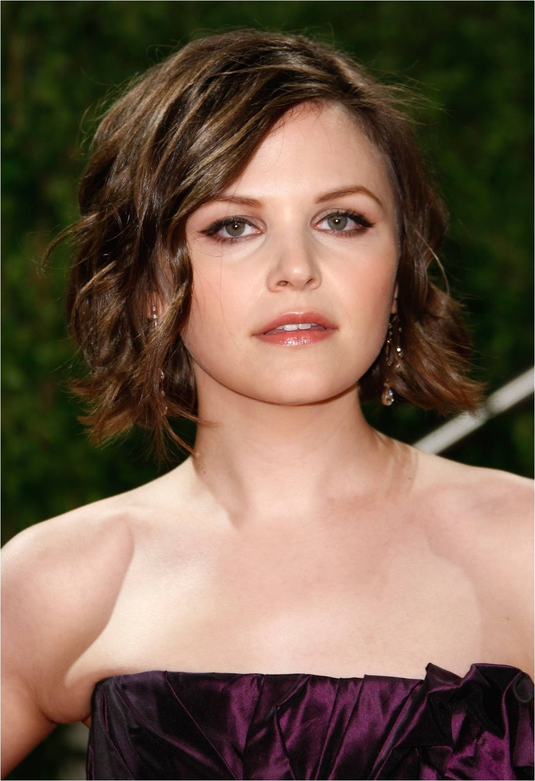 celebrity short hairstyles for oval face