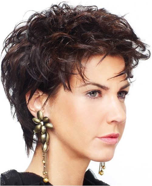 cute short hairstyles for round faces