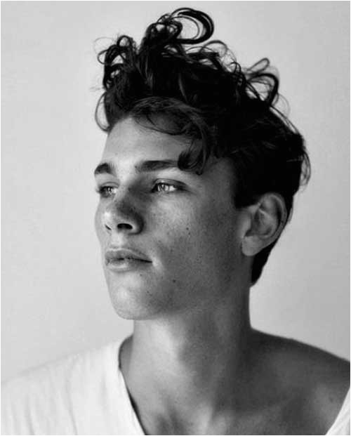20 short curly hairstyles for men respond