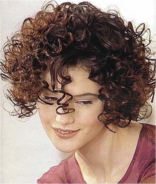 short hairstyles for curly frizzy hair