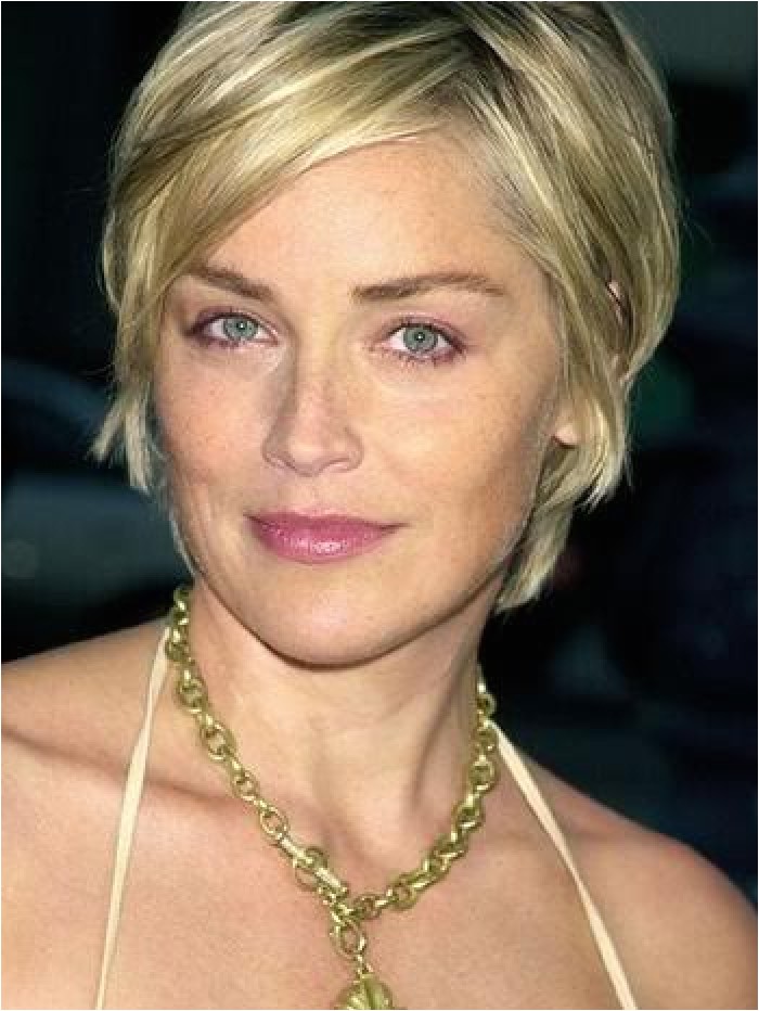 short hairstyles for women over 50 with fine hair