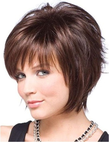 short layered haircuts for round faces