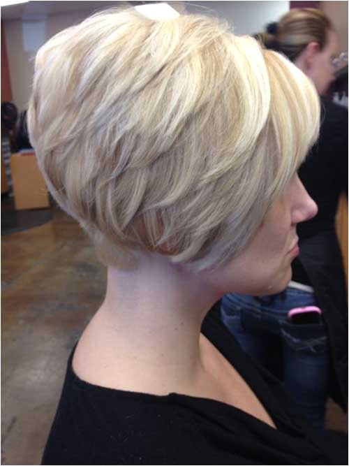 popular stacked bob haircut pictures