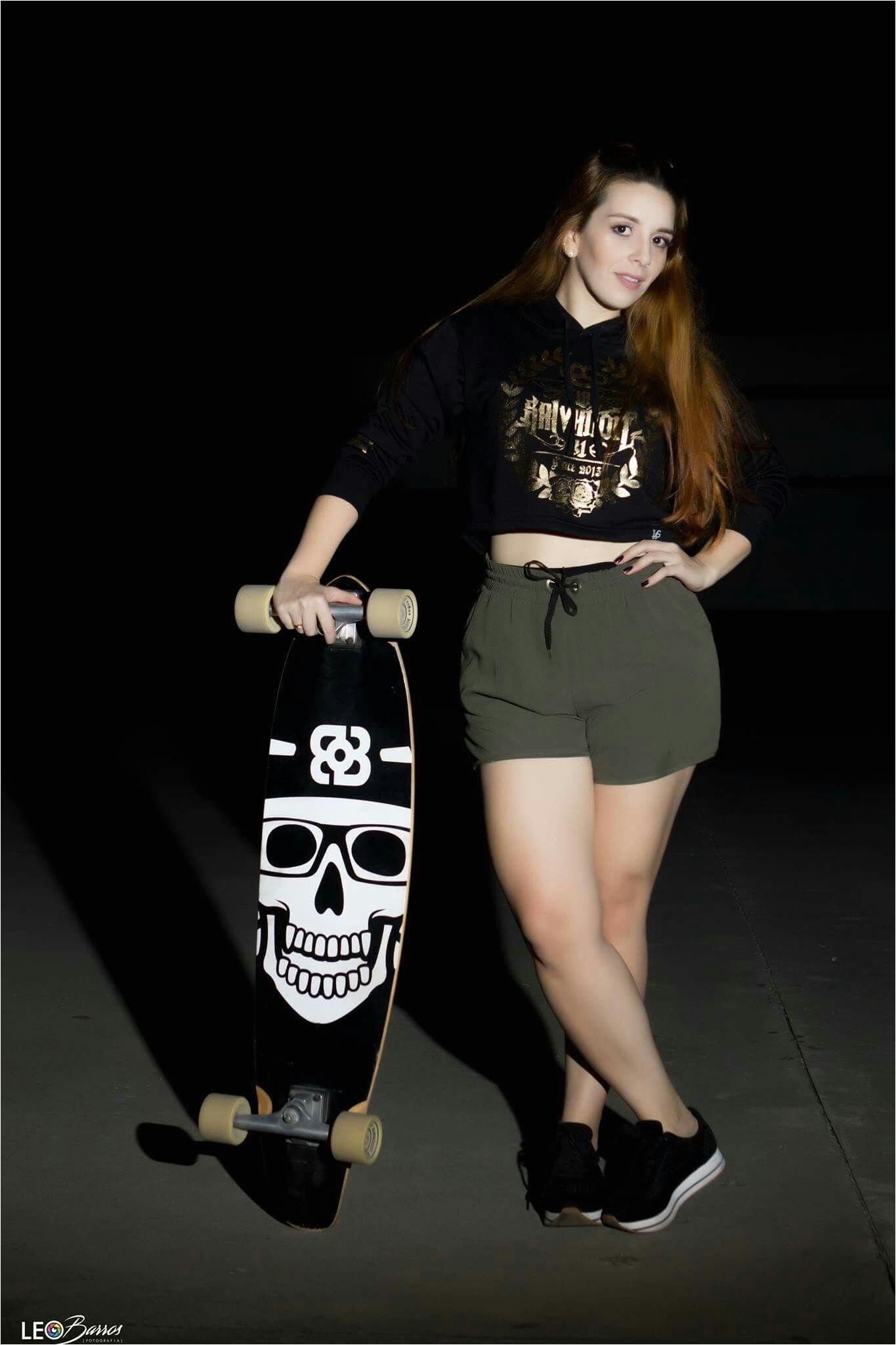 Skate girl redhair