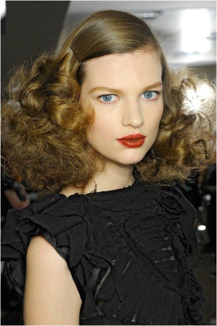 sleek hairstyles for curly hair