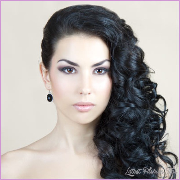 curly hairstyles pinned side