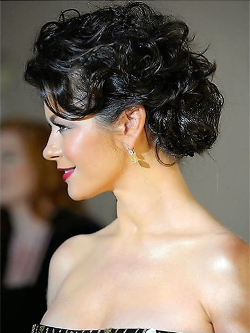 top 9 easy stylish updos for curly hair