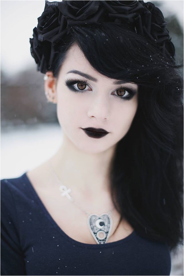 gothic makeup