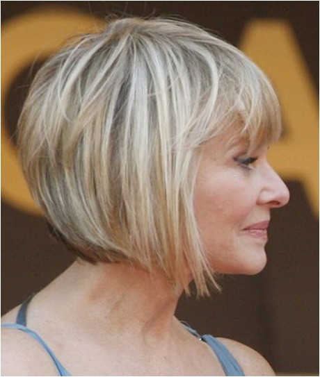 easy hairstyles for short hair over 50
